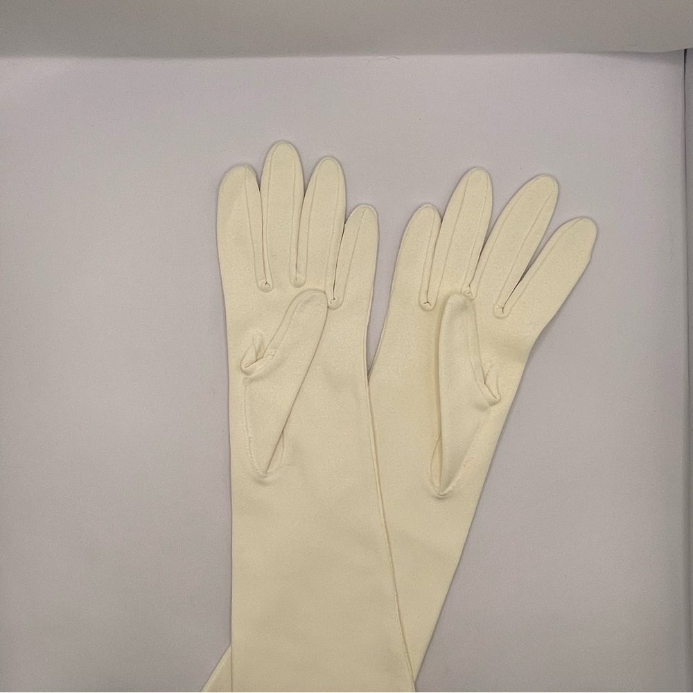 Vintage Ivory / White Long Elbow Formal Gloves - Picture 3 of 14